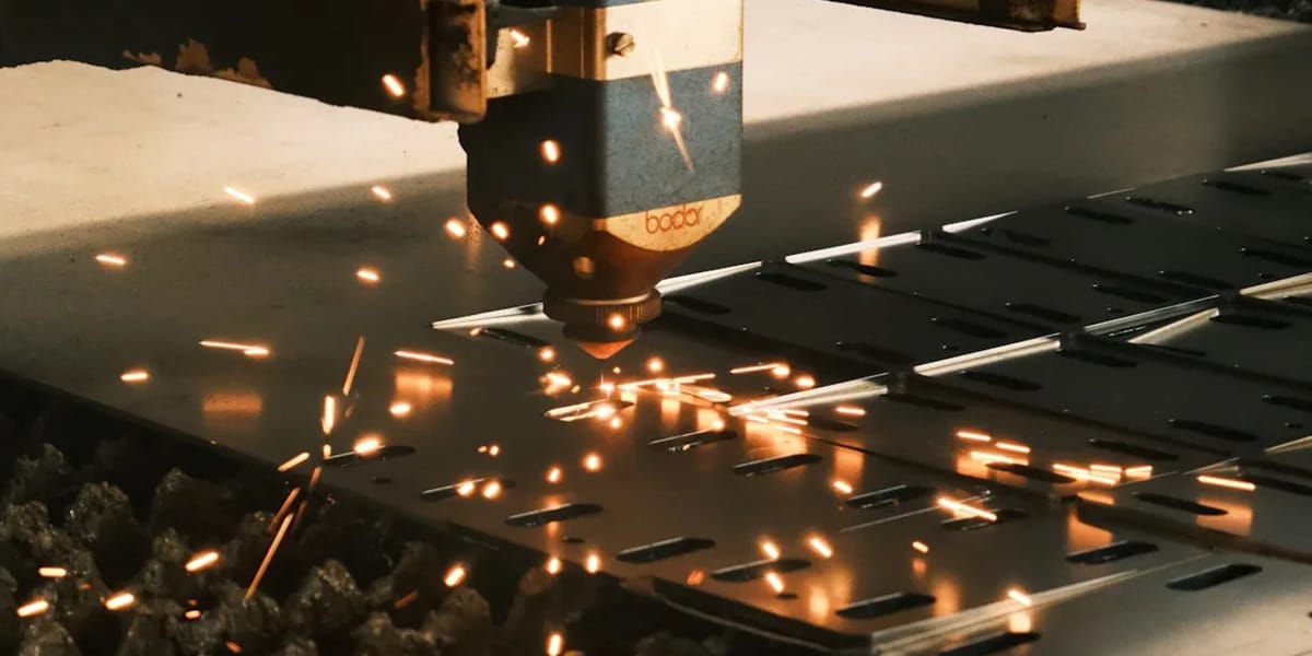 Cutting ACM Metal Panel
