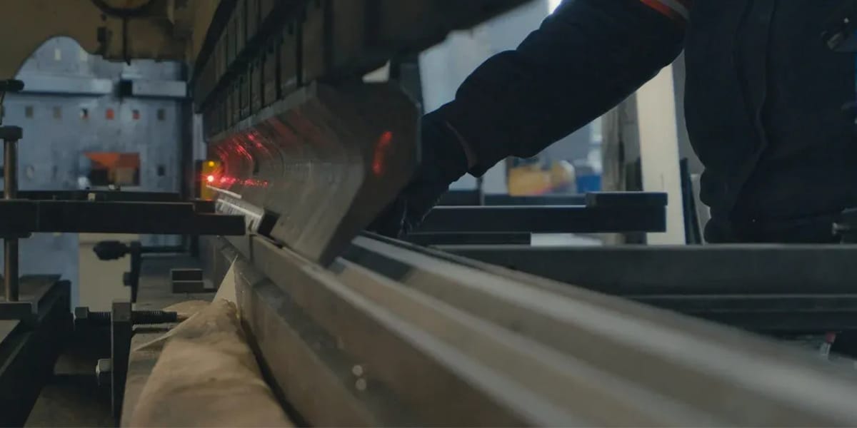 How to Cut Aluminum Composite Panels