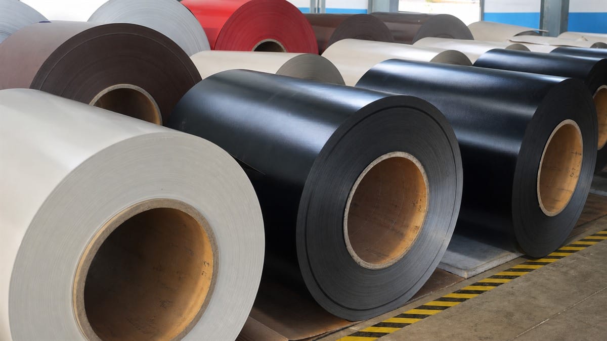 Black and white coated aluminum coils used for ACP surface production