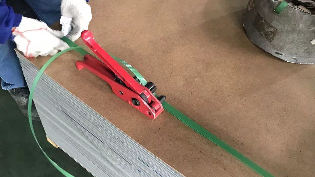 Real Alcadex panel packing used to reduce surface and edge damage