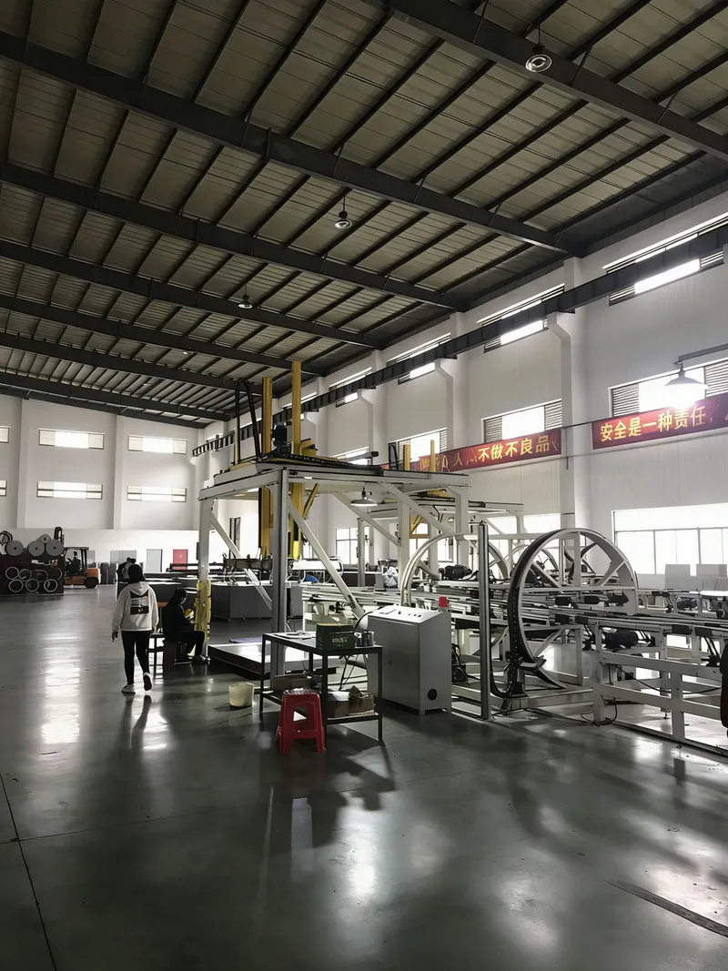 Línea de producción de paneles compuestos de aluminio